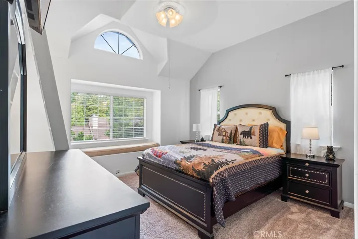 955 Teakwood Drive, Lake Arrowhead, California 92352