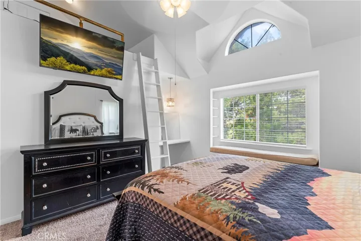 955 Teakwood Drive, Lake Arrowhead, California 92352