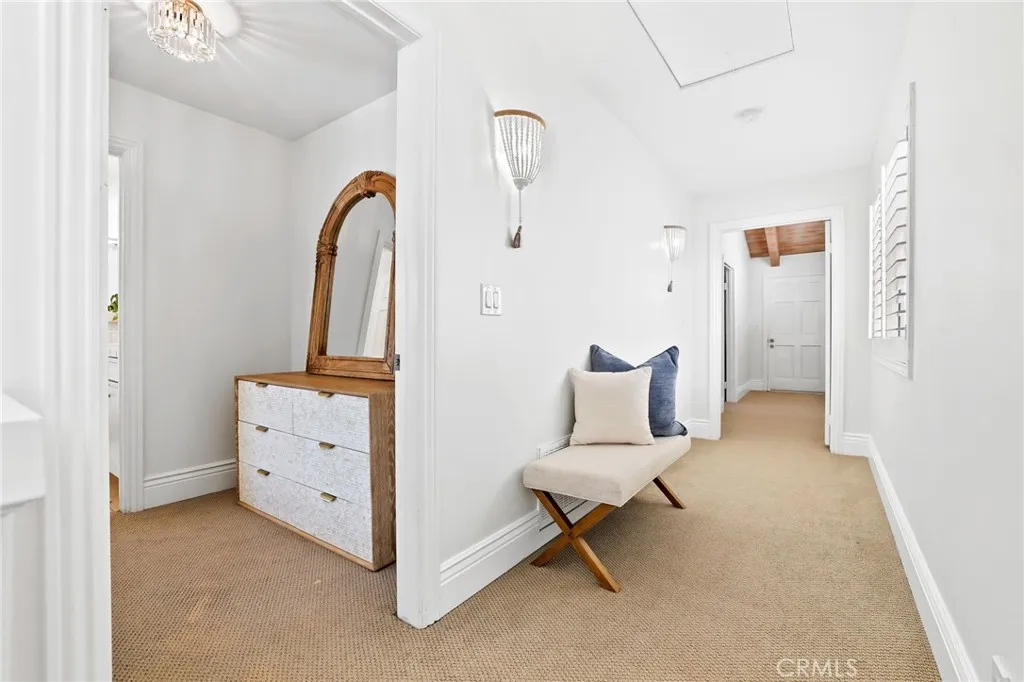 Hall to second primary suite