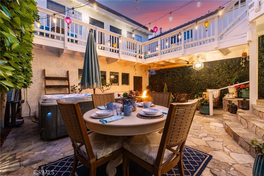 Spacious back yard/patio area.