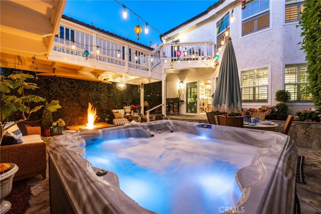 8 person Jacuzzi