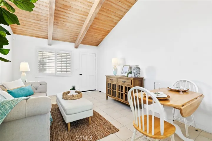205 4th Street, Seal Beach, California 90740