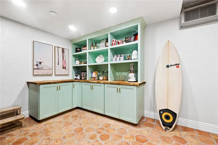 Lower floor wine cellar or storage