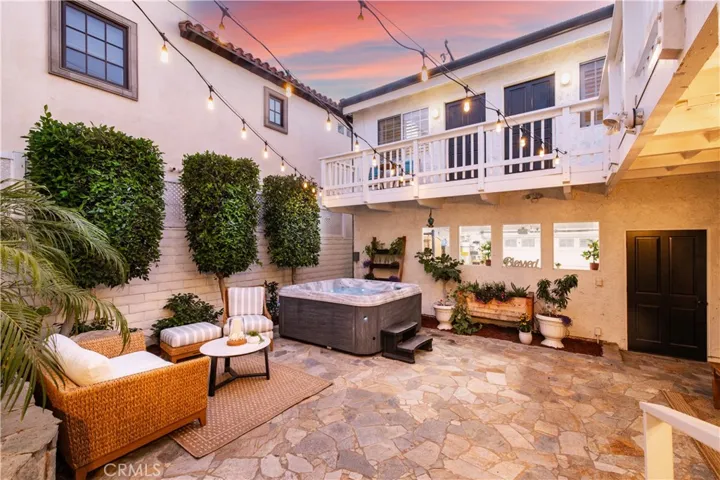 205 4th Street, Seal Beach, California 90740