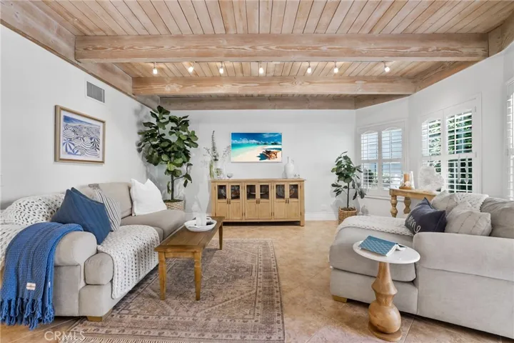 205 4th Street, Seal Beach, California 90740