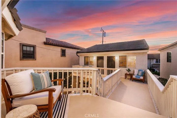 Walkway to 3rd and 4th bedrooms/guest quarters