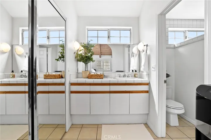 205 4th Street, Seal Beach, California 90740