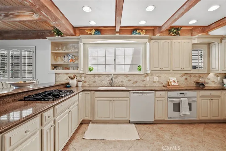 205 4th Street, Seal Beach, California 90740