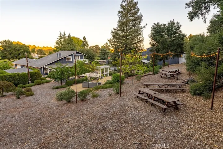 2925 Anderson Road, Paso Robles, California 93446