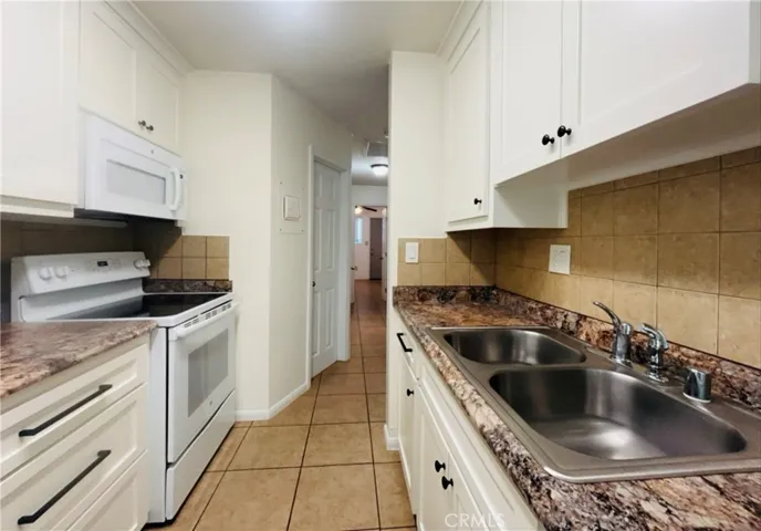 4723 Jackson, Riverside, California 92503