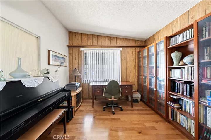 13671 Annandale Drive M1-10g, Seal Beach, California 90740