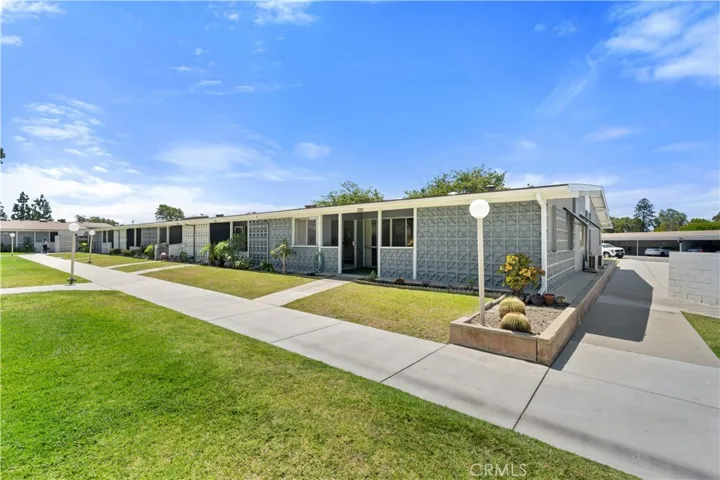 13671 Annandale Drive M1-10g, Seal Beach, California 90740
