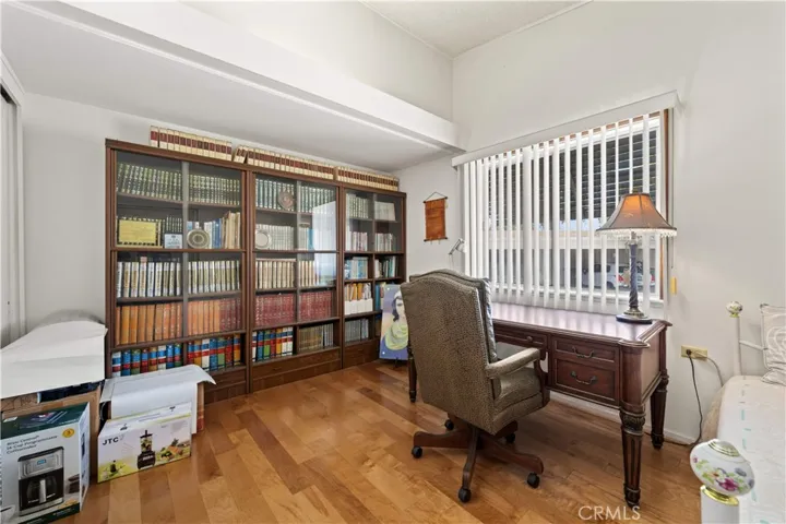 13671 Annandale Drive M1-10g, Seal Beach, California 90740