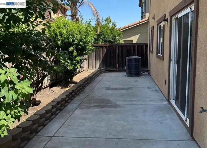 17359 Stone Celler Way, Lathrop, California 95330