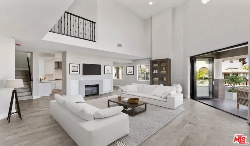 6280 W 3rd Street 412, Los Angeles, California 90036