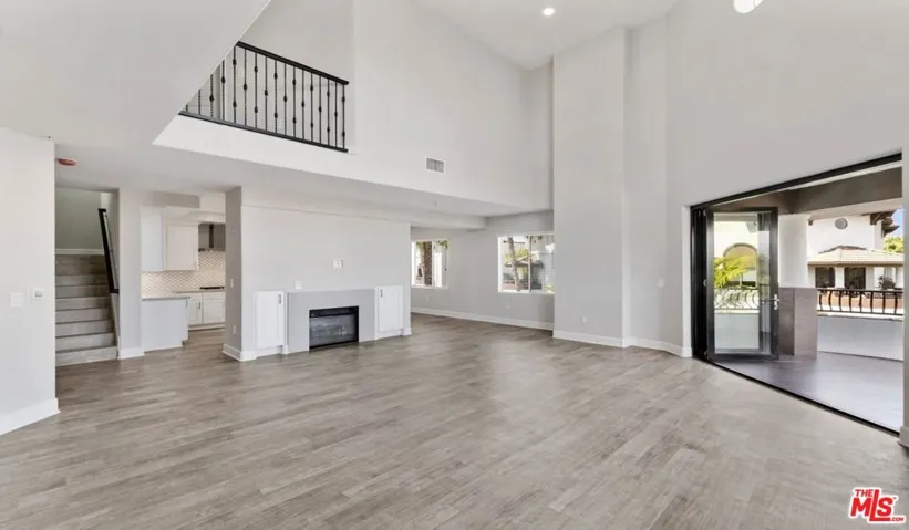 6280 W 3rd Street 412, Los Angeles, California 90036