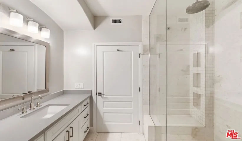 6280 W 3rd Street 412, Los Angeles, California 90036