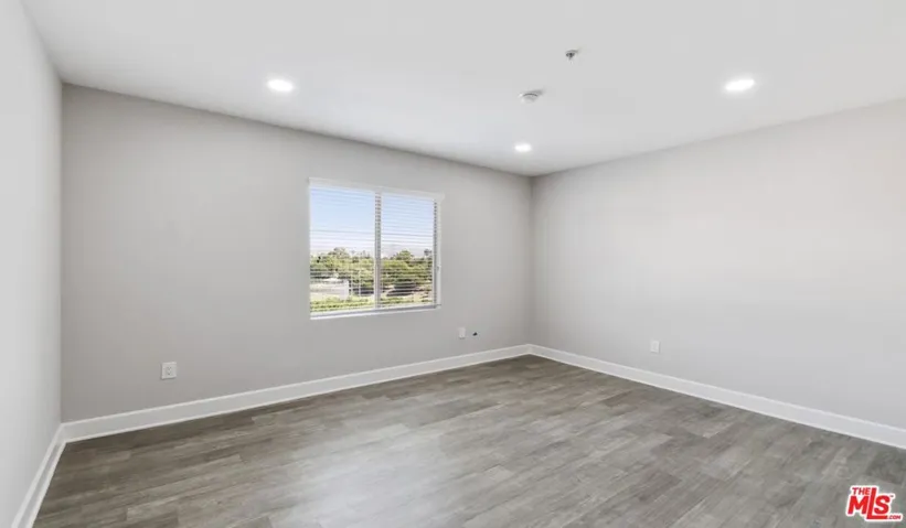 6280 W 3rd Street 412, Los Angeles, California 90036