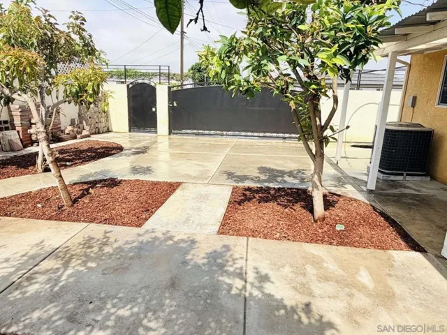 8962 Elvira, Westminster, California 92683