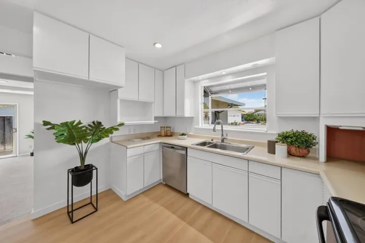 3478 Cabrillo Avenue, Santa Clara, California 95051