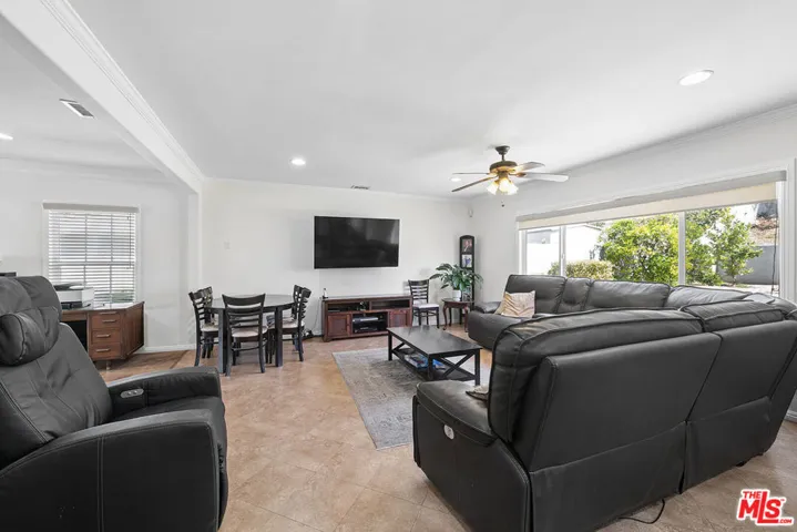 5254 Parkglen Avenue, Los Angeles, California 90043