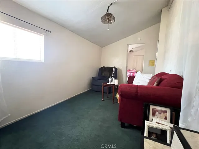 10001 Vine Street, Bloomington, California 92316