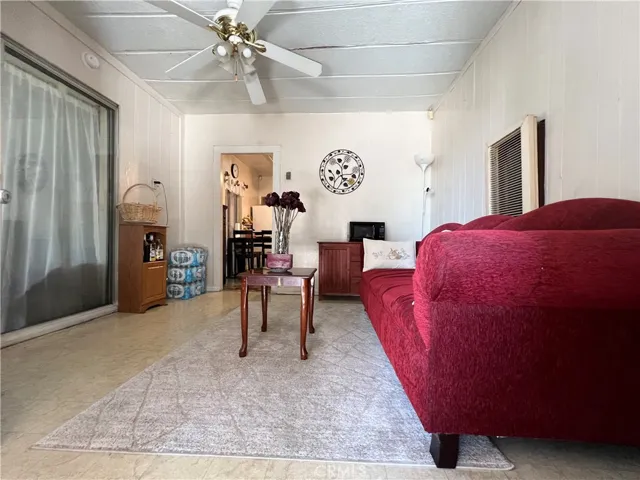 10001 Vine Street, Bloomington, California 92316