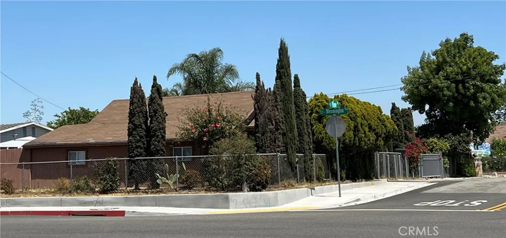 10001 Vine Street, Bloomington, California 92316