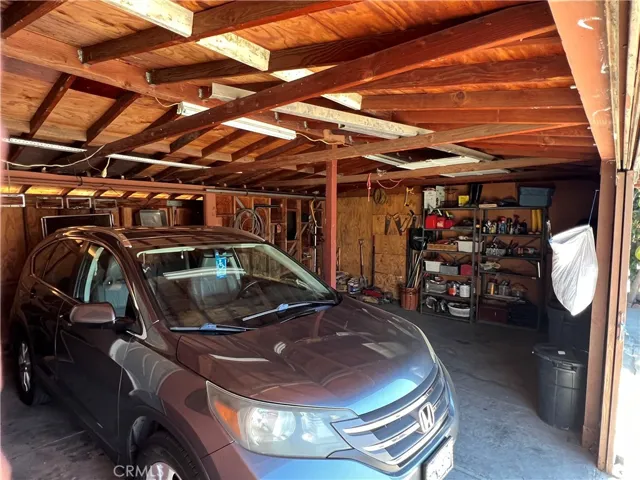 10001 Vine Street, Bloomington, California 92316