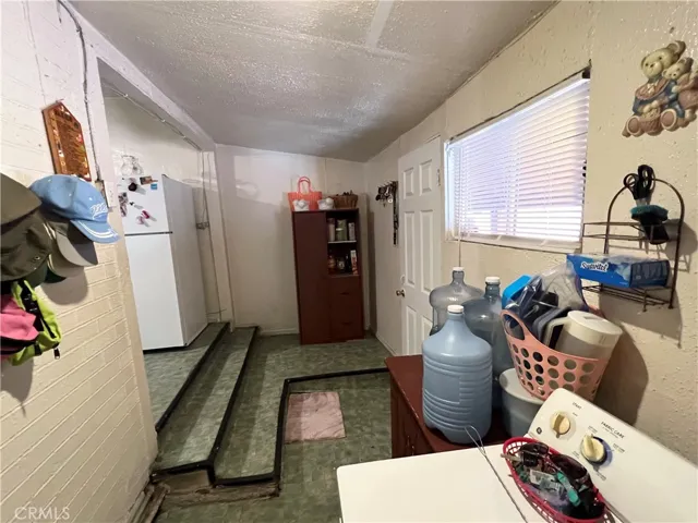 10001 Vine Street, Bloomington, California 92316