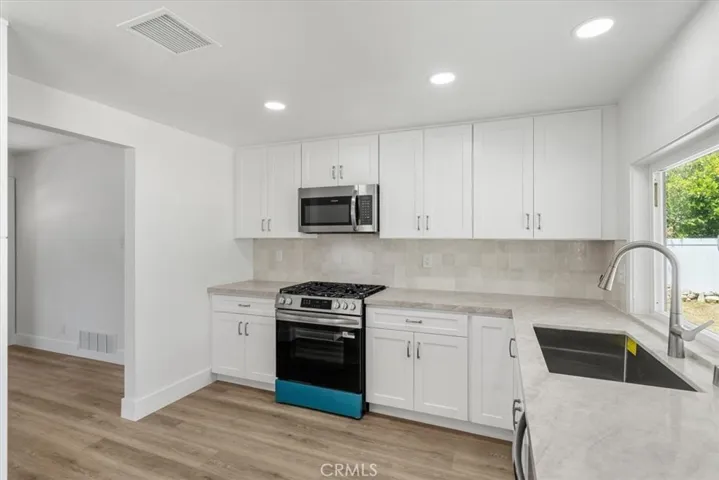 554 Dorena, Newbury Park, California 91320