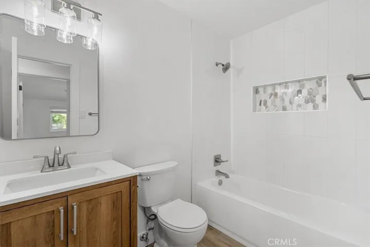 554 Dorena, Newbury Park, California 91320