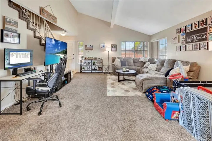 12725 Barlin Avenue, Downey, California 90242
