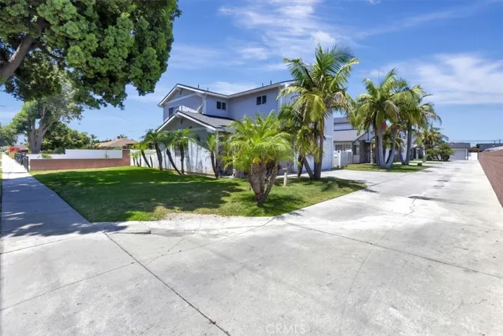 12725 Barlin Avenue, Downey, California 90242