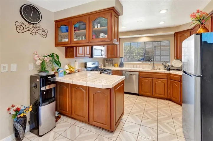 12725 Barlin Avenue, Downey, California 90242