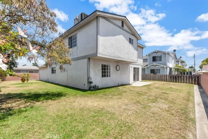 12725 Barlin Avenue, Downey, California 90242