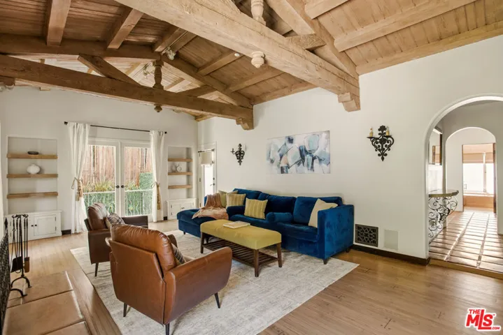 1407 N Beverly Drive, Los Angeles, California 90210