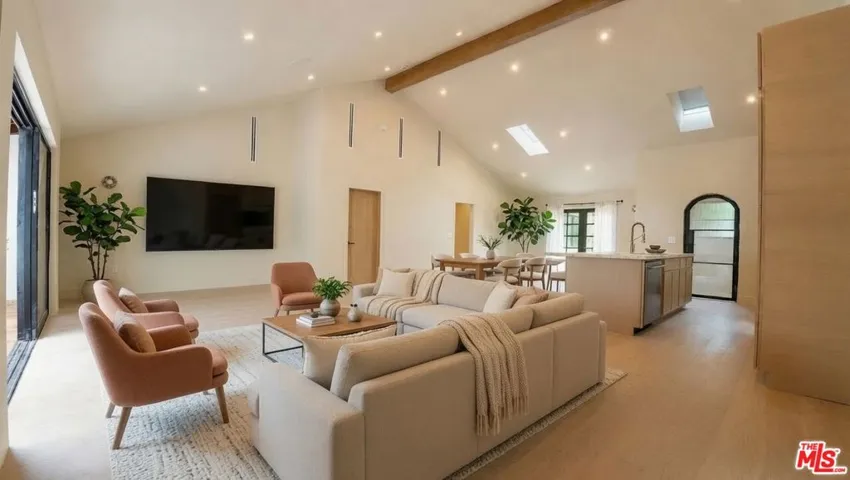 14655 Morrison Street, Los Angeles, California 91403