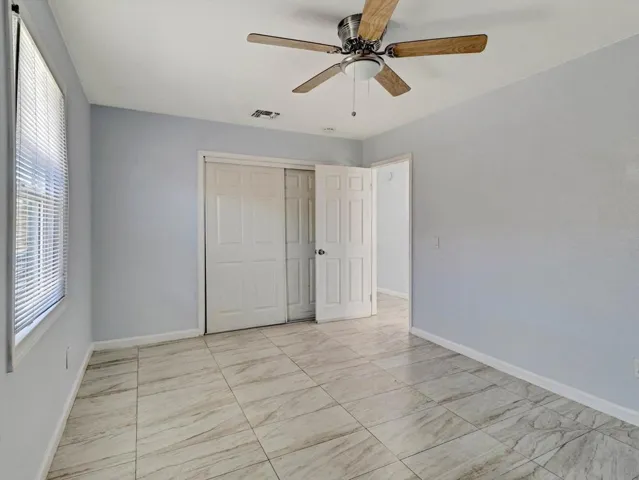 33-13315 La Mesa Drive-33