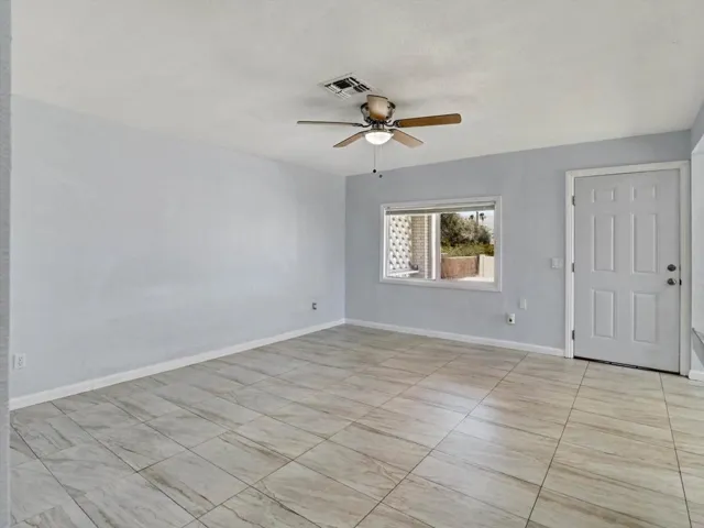 18-13315 La Mesa Drive-18