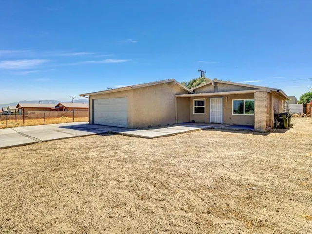 10-13315 La Mesa Drive-10