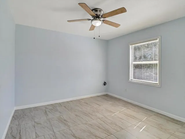 37-13315 La Mesa Drive-37