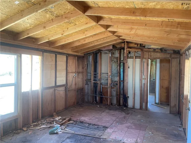 7362 Mesa Road, Lucerne Valley, California 92356