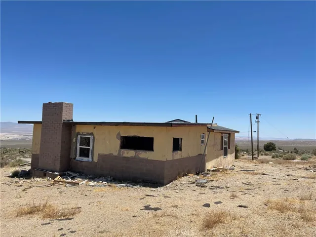 7362 Mesa Road, Lucerne Valley, California 92356