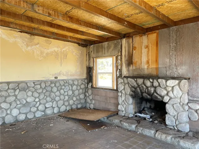 7362 Mesa Road, Lucerne Valley, California 92356