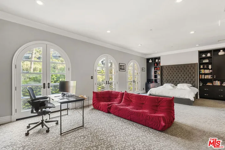 2422 Cazaux Place, Los Angeles, California 90068