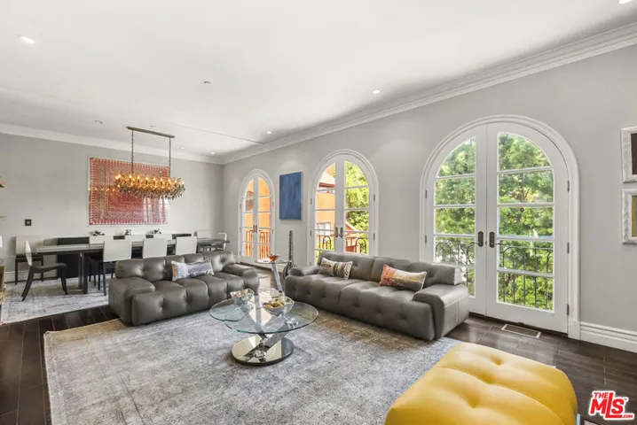 2422 Cazaux Place, Los Angeles, California 90068