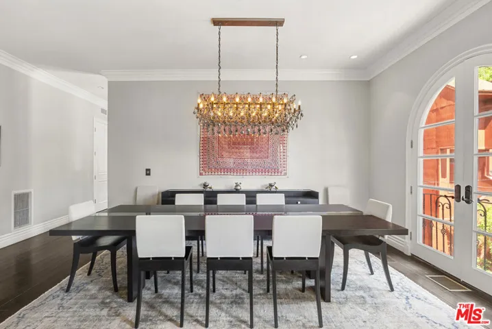 2422 Cazaux Place, Los Angeles, California 90068