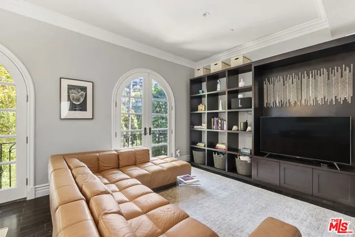 2422 Cazaux Place, Los Angeles, California 90068