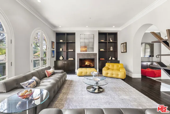 2422 Cazaux Place, Los Angeles, California 90068